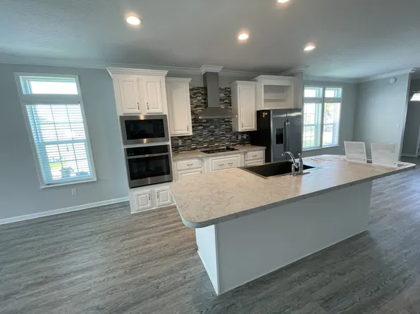 20505 Tahitian Blvd #84, Estero, FL 33928