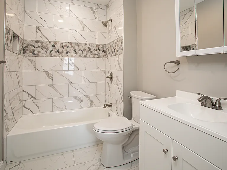 446 Main St — Photo 5