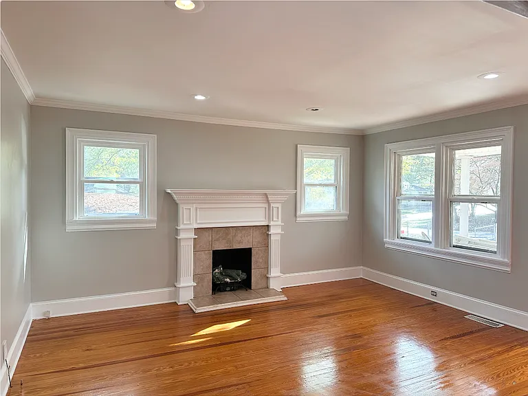 202 Hooper Ave SE — Photo 14