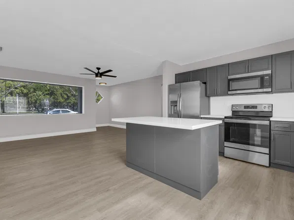 3240 SHERIDAN Lane #117, Hollywood, FL 33021