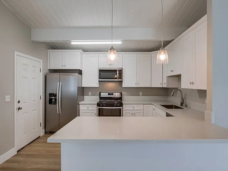 4018 Fond Du Lac Ave — Photo 7