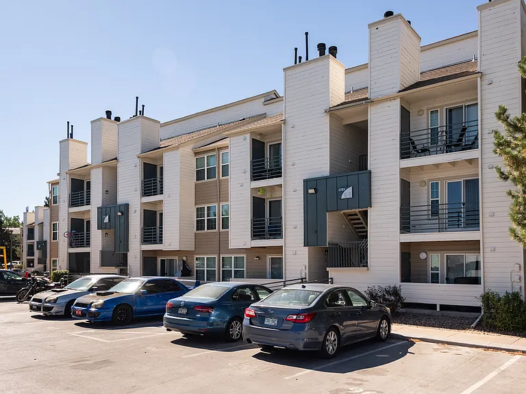 Concordia Apartments — Photo 13