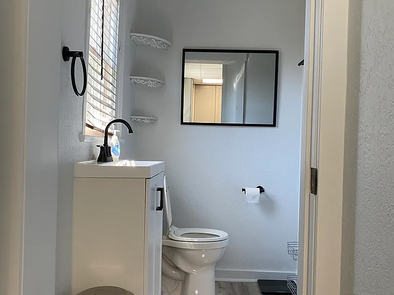 326 S Allen St #6 — Photo 12