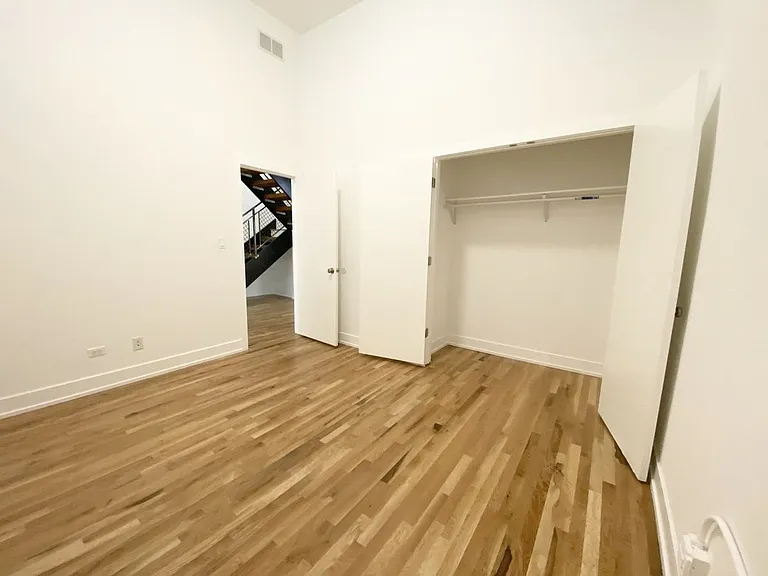 1348 N Milwaukee Ave — Photo 14