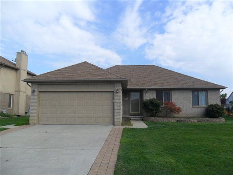 1st image of 21717 Clifford Dr