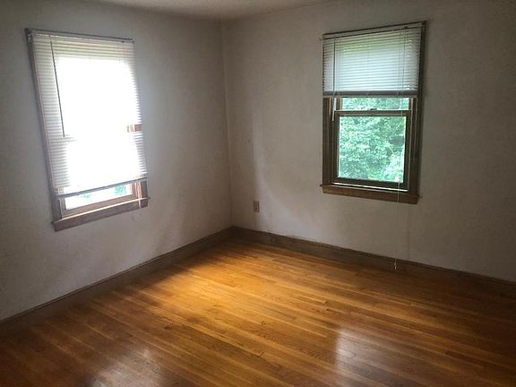 4th image of 612 Walpole St #2