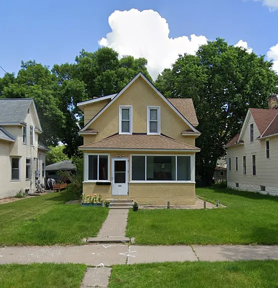 2011 Taylor St NE #2 — Photo 1