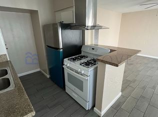 218 Chicago Ave APT 3, Huntington Beach, CA 92648