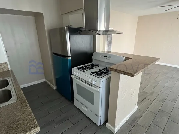 218 Chicago in Beautiful Huntington Beach!, 218 Chicago Ave APT 3, Huntington Beach, CA 92648