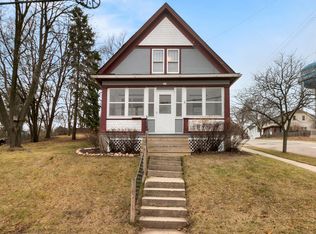 273 Lewis St, Burlington, WI 53105