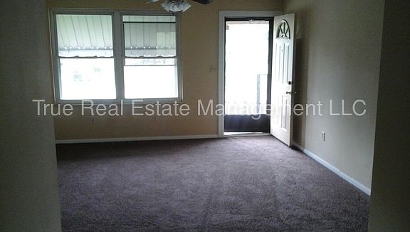 2nd image of 3717 Concord Dr