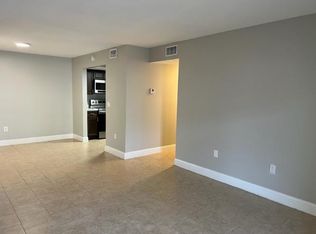 930 Lake Destiny Rd #D, Altamonte Springs, FL 32714