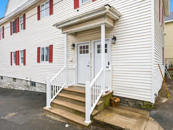 113-115 Liberty St, Lowell, MA 01851