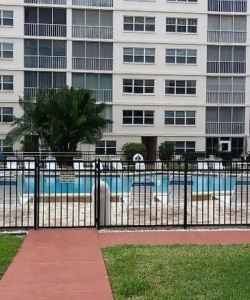 3rd image of 244 Saint Augustine Ave APT 605