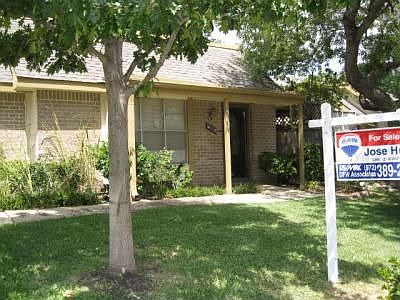 1st image of 14001 Brookgreen Dr