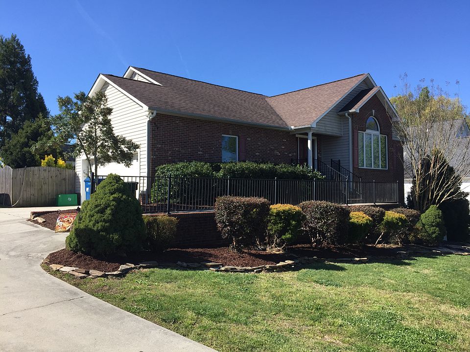 906 Lunar Drive, Archdale