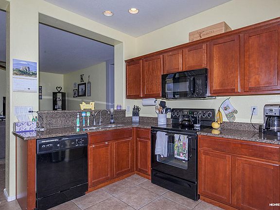 3rd image of 4238 E Linda Ln