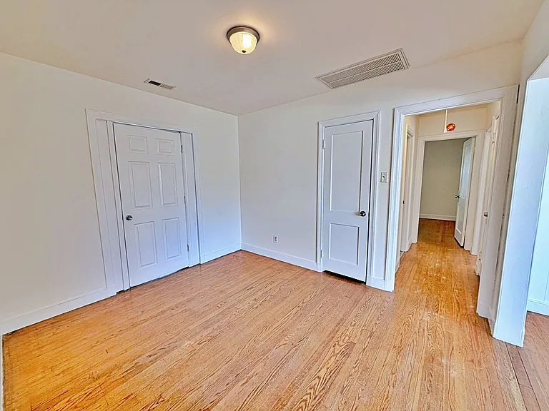 4838 Stanley Dr — Photo 12