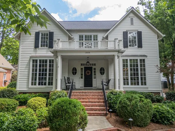 3909 Ayscough Rd, Charlotte, NC 28211