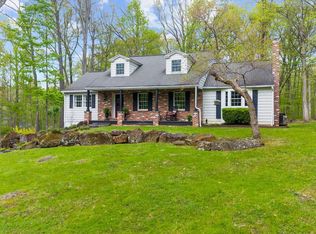 2942 Baas Rd, Green Lane, PA 18054