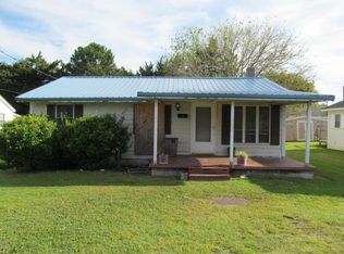 1111 Lennoxville Rd, Beaufort, NC 28516