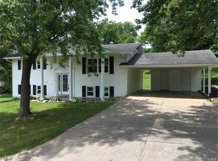 1541 Revlon Dr, Cape Girardeau, MO 63701
