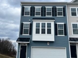 626 Dana Dr, Pittsburgh, PA
