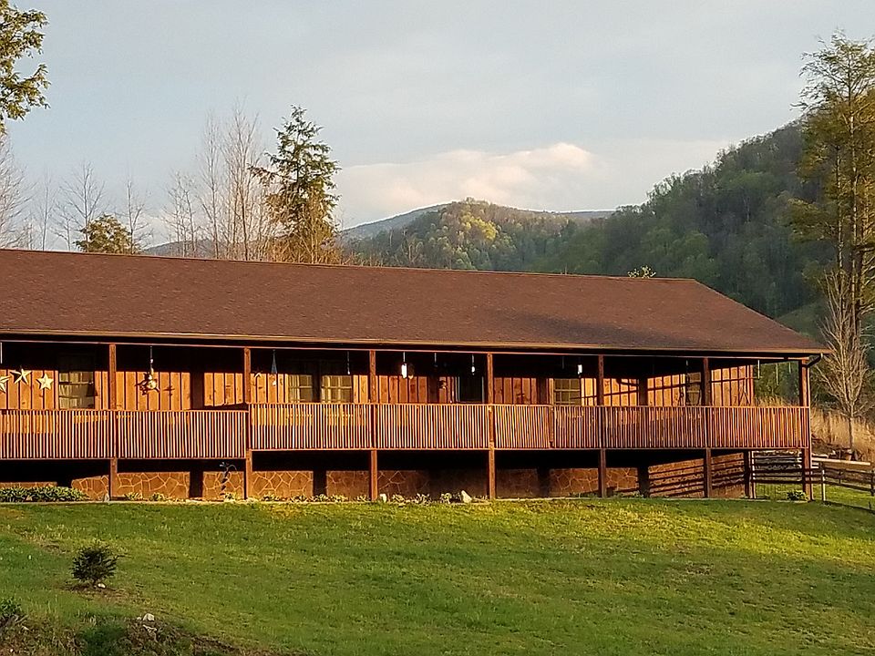 1st image of 102 Moonlight Dr