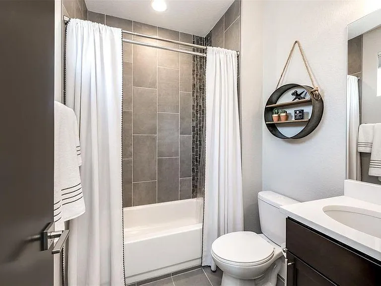 1702 Fenton St — Photo 15