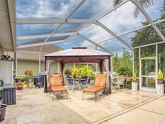 3rd image of 8025 Margate Way