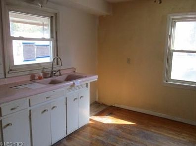 2nd image of 1713 W 12th St