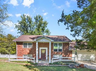 3660 W Lakeview Dr, House Springs, MO 63051