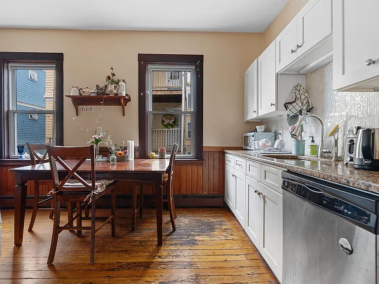 9 Spalding St #1 — Photo 4