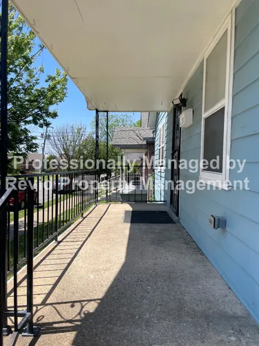 204 Greenlaw Ave Photo 1