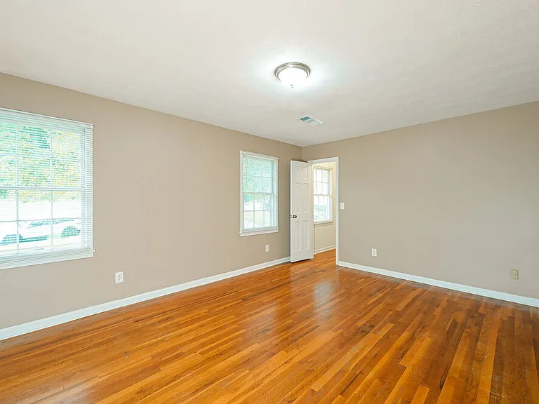 4434 Luxembourg Dr — Photo 15