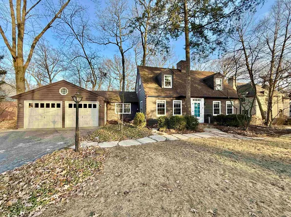 217 Palm Ave, Rockford, IL 61107