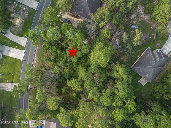 4th image of 84130 Bayou Dr