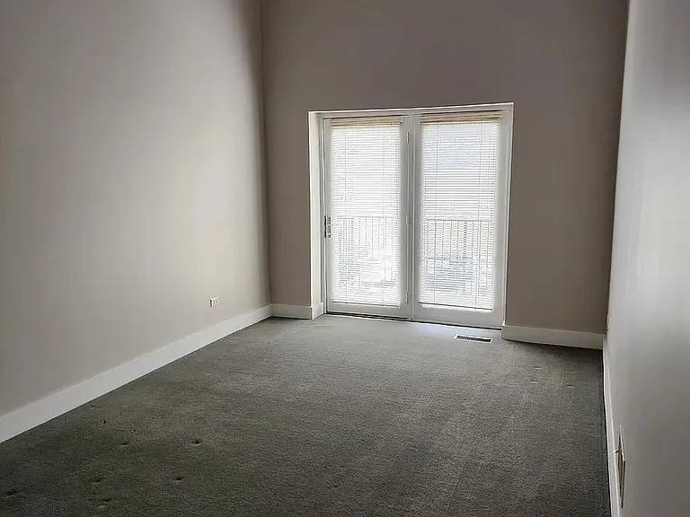 105 E 11th St #109 — Photo 14