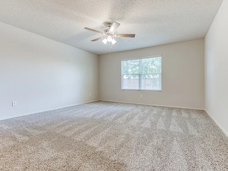 9709 Thomas Jefferson Dr — Photo 15