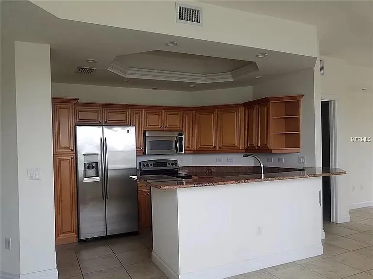 8111 Lakewood Main St — Photo 11