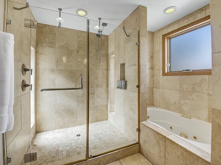 52883 Eisenhower Dr — Photo 23