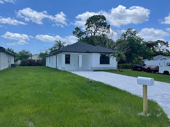 2nd image of 27770 Kelly Dr