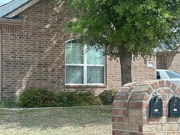 3rd image of 302 Kaylee Way