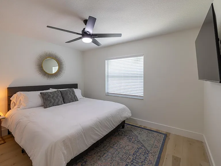 6407 S Adelia Ave #B — Photo 11