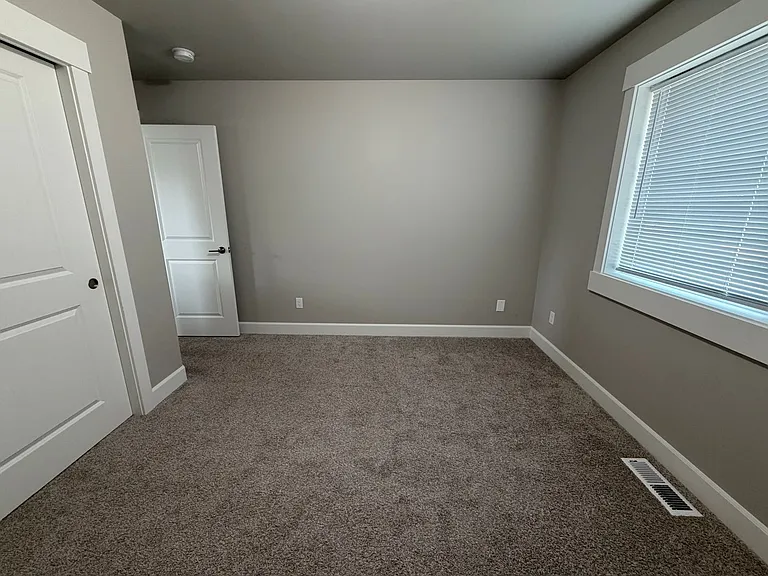 1508 N Western Ave — Photo 14