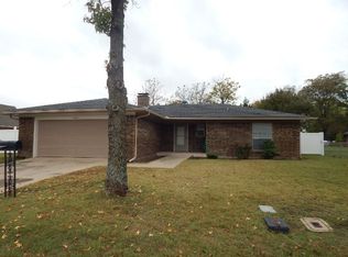 1607 Hollingsworth Dr, Ardmore, OK 73401