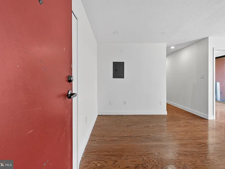 16 S Van Dorn St #506 — Photo 3