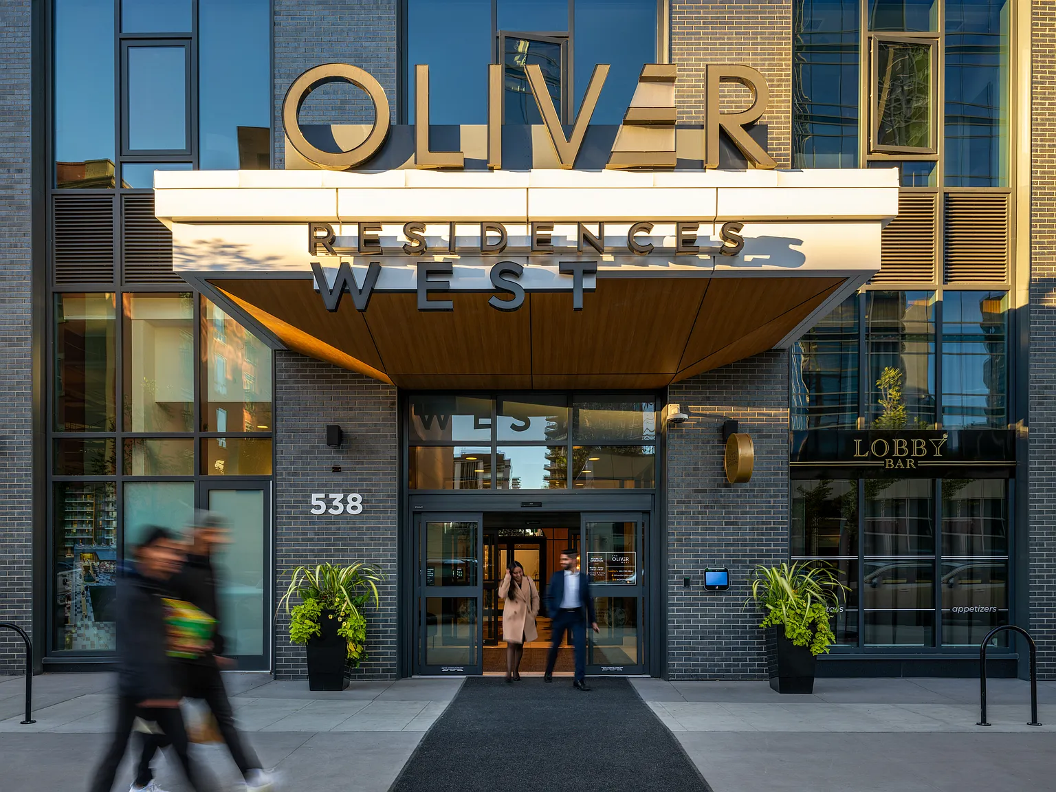 The Oliver Apartments — Photo 4