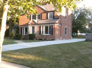 23316 E Groveland Rd, Beachwood, OH