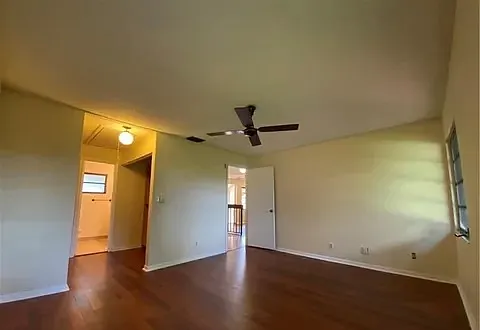 8321 SW 39th Ct — Photo 8